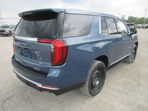 New 2026 GMC Yukon Denali w/ Denali Reserve Package AWD/4WD image 4