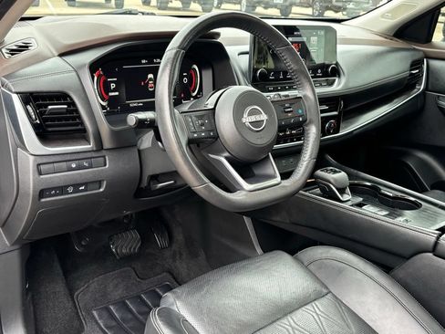 Used 2023 Nissan Rogue Platinum w/ Platinum Premium Package FWD image 12
