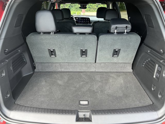 Used 2025 Chevrolet Traverse High Country w/ LPO, Floor Liner Package FWD image 27