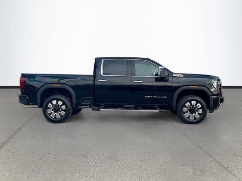 New 2026 GMC Sierra 2500 Denali w/ Denali Reserve Package image 3