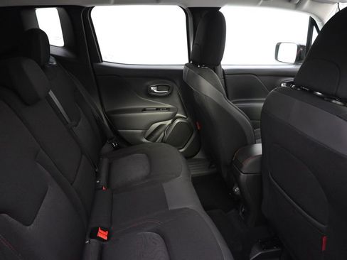 Used 2022 Jeep Renegade Trailhawk AWD/4WD image 18