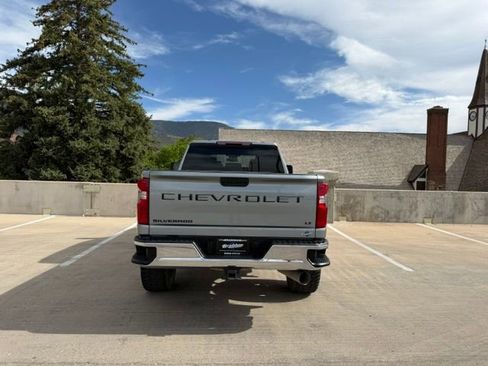 Used 2024 Chevrolet Silverado 2500 LT AWD/4WD image 7