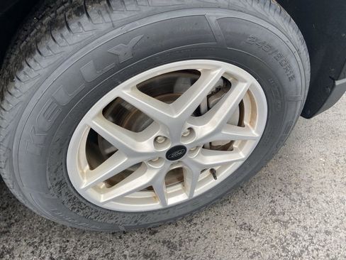 Used 2024 Ford Edge SEL image 5