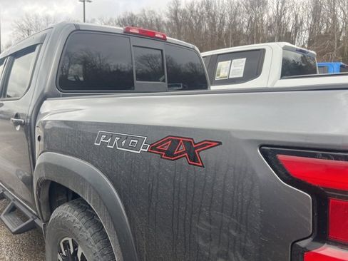 Used 2022 Nissan Frontier PRO-4X image 3