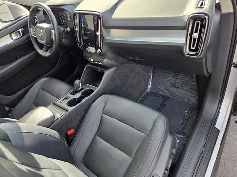Used 2019 Volvo XC40 T5 Momentum AWD/4WD image 22