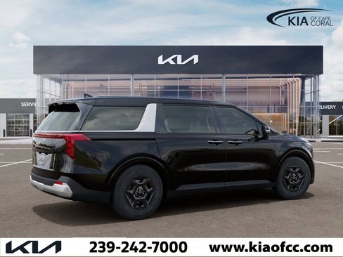 New 2026 Kia Carnival image 6