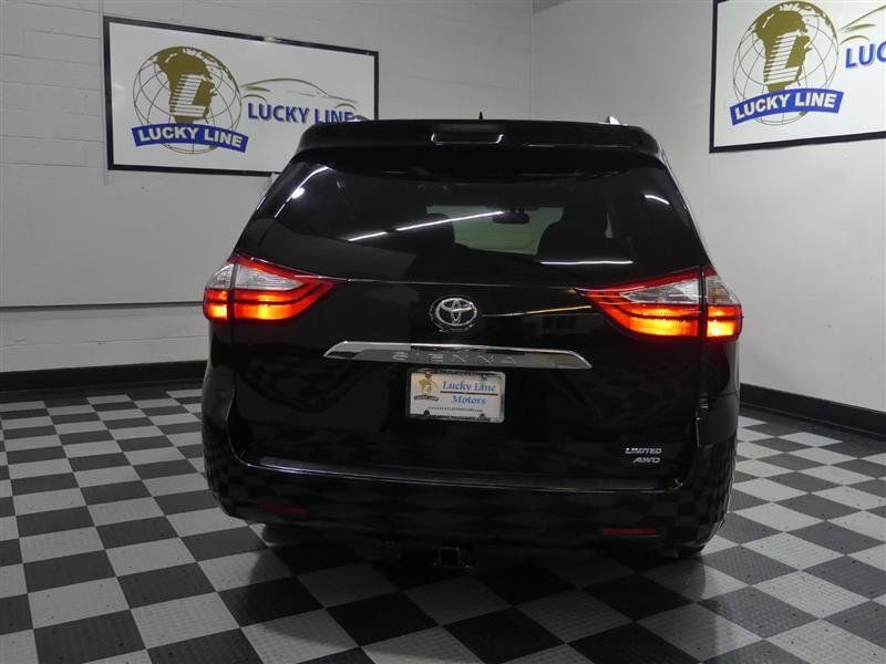 Used 2017 Toyota Sienna Limited Premium AWD/4WD image 8