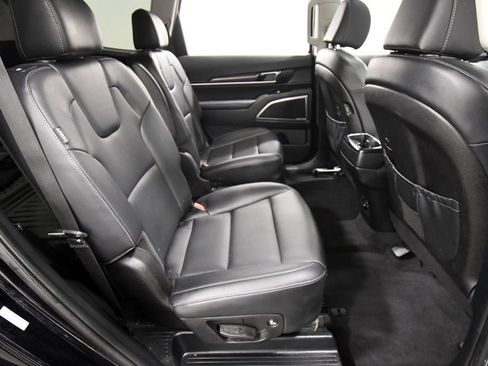 Certified 2024 Kia Telluride S w/ S Sunroof Package AWD/4WD image 18