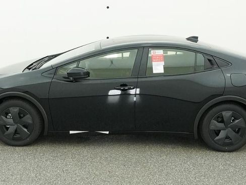 New 2026 Toyota Prius Plug-In Hybrid FWD image 3