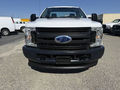 Used 2017 Ford F250 XL AWD/4WD image 3