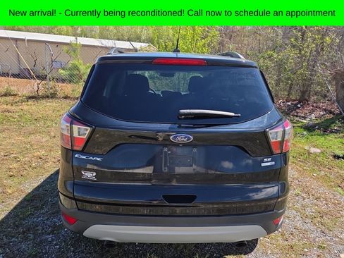 Used 2018 Ford Escape SE image 4