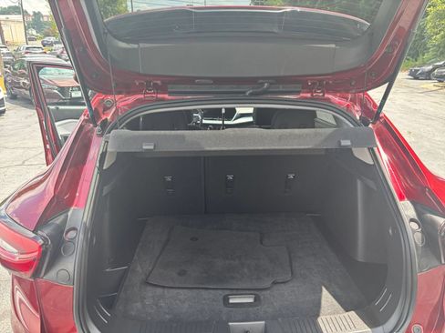 Used 2025 Chevrolet Trax LT w/ LT Convenience Package FWD image 27