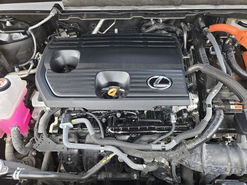 Used 2024 Lexus RX 350 w/ Kick Sensor & Tow Package image 39