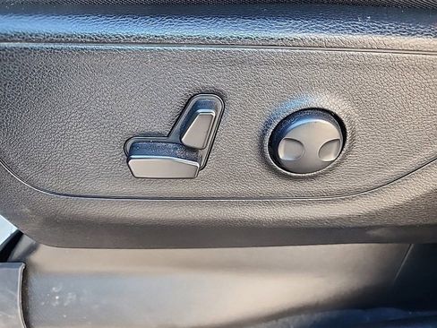 Used 2022 RAM 1500 Big Horn image 12