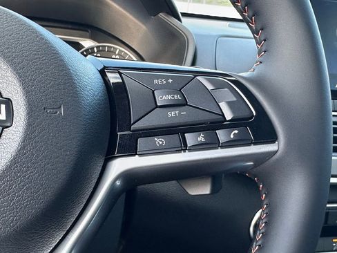 New 2025 Nissan Altima 2.5 SR image 19