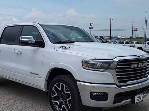 Used 2025 RAM 1500 Laramie image 2