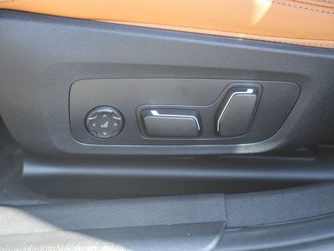New 2026 BMW 330i Sedan w/ Convenience Package RWD image 18