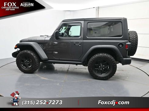 Used 2024 Jeep Wrangler Sport AWD/4WD image 17