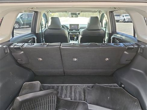 Used 2023 Toyota RAV4 XLE Premium image 26