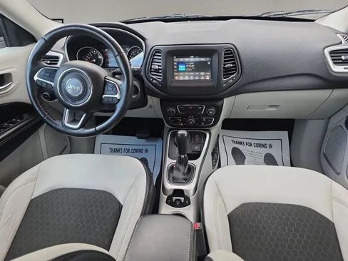 Used 2018 Jeep Compass Latitude w/ Popular Equipment Group AWD/4WD image 14