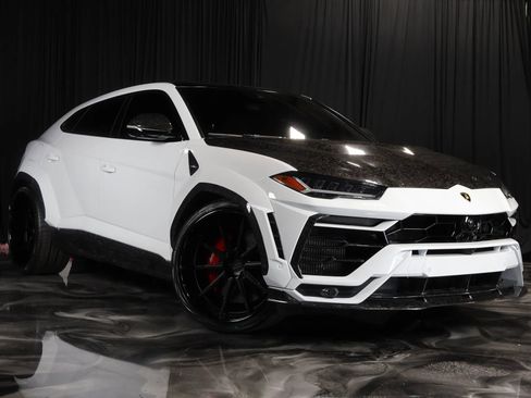 Used 2019 Lamborghini Urus AWD/4WD image 36