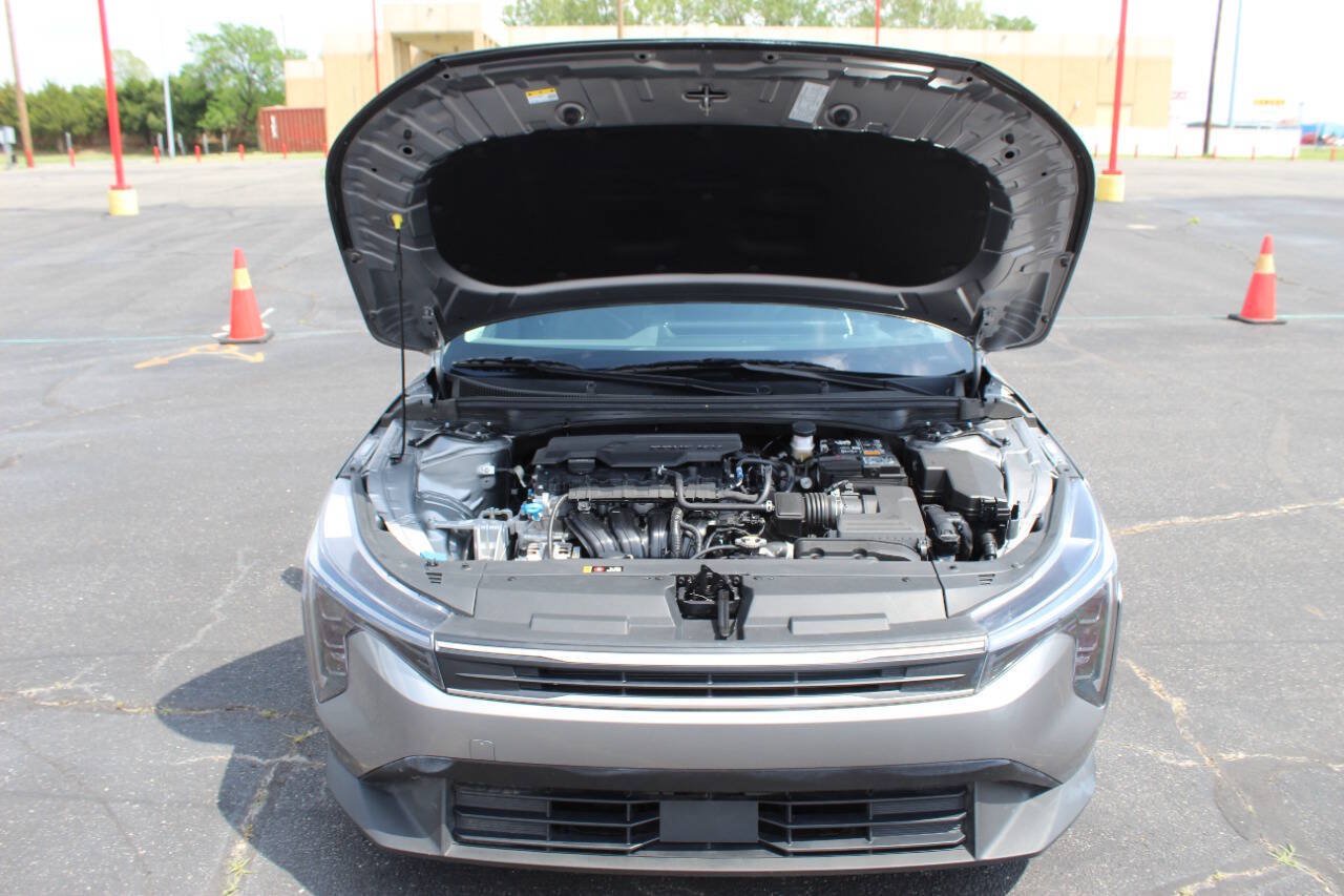 Used 2025 Kia K4 FWD image 8