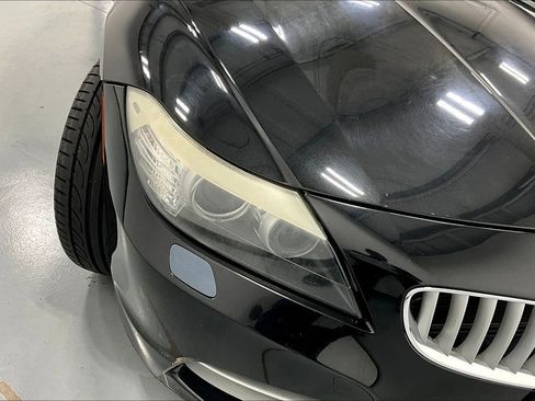 Used 2010 BMW Z4 sDrive35i image 31