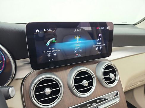 Used 2022 Mercedes-Benz GLC 300 image 13