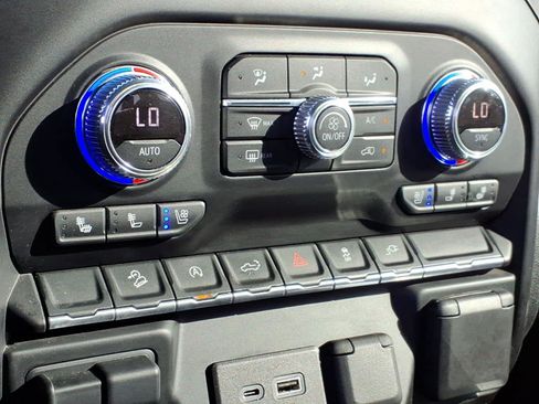 Used 2021 GMC Sierra 1500 AT4 AWD/4WD image 18