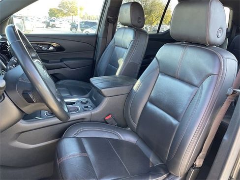 Used 2023 Chevrolet Traverse RS image 26