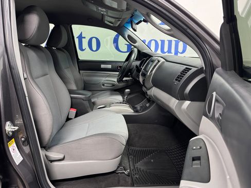 Used 2015 Toyota Tacoma 4x4 Double Cab w/ TRD Off-Road Package image 8
