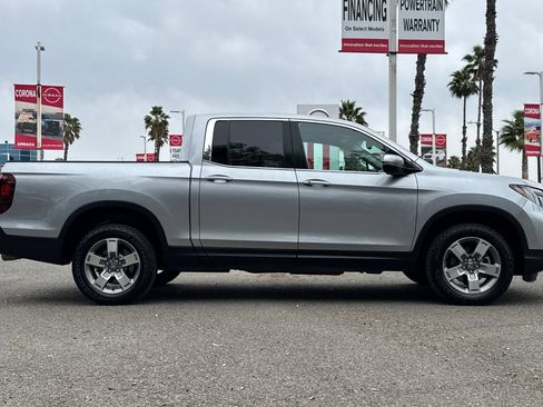 Used 2025 Honda Ridgeline RTL image 3