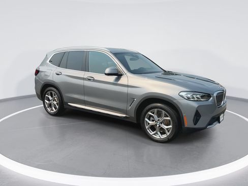 Used 2023 BMW X3 xDrive30i w/ Premium Package AWD/4WD image 2