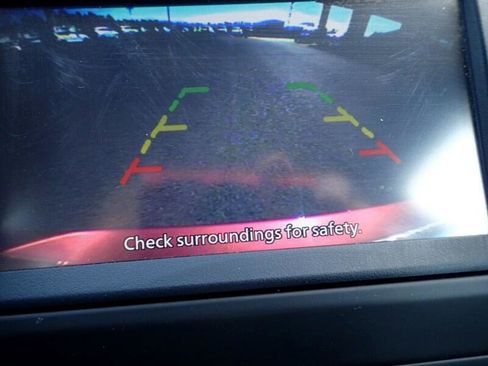 Used 2019 Nissan Versa SV image 18