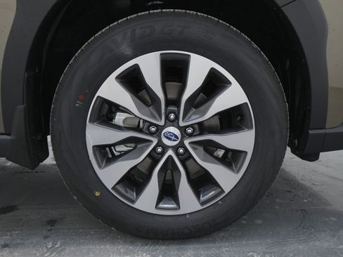 Used 2025 Subaru Outback Limited image 19