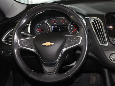 Used 2018 Chevrolet Malibu LT image 13