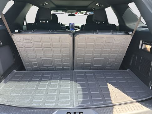 Used 2024 Ford Explorer ST w/ Equipment Group 401A AWD/4WD image 27