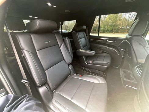 Certified 2022 Cadillac Escalade Luxury image 16