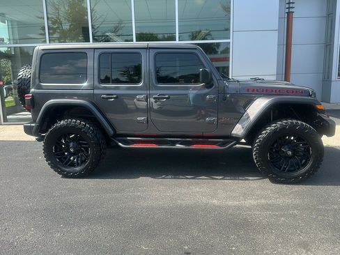 Used 2018 Jeep Wrangler Unlimited Rubicon AWD/4WD image 4