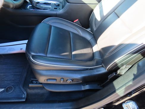 Used 2023 Chevrolet Traverse Premier w/ Redline Edition image 39