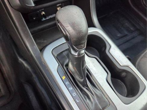 Used 2022 Chevrolet Colorado LT w/ Fleet Safety Package RWD image 21
