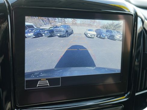 Certified 2020 Chevrolet Traverse LT w/ Driver Confidence II Package image 19