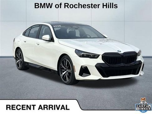 Used 2026 BMW 550e xDrive w/ Premium Package image 1