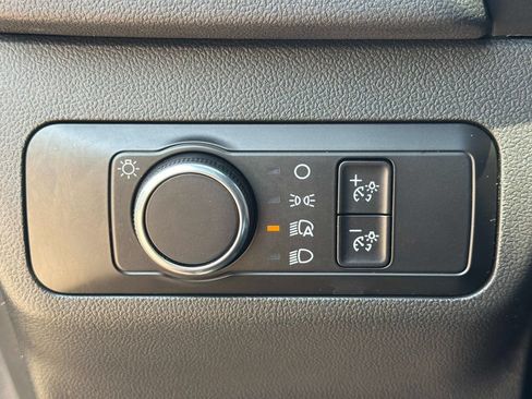 Used 2025 Ford Escape ST-Line w/ Tech Pack #1 FWD image 31