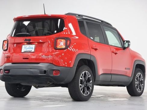 Used 2023 Jeep Renegade Trailhawk w/ Trailhawk Elite Group AWD/4WD image 14