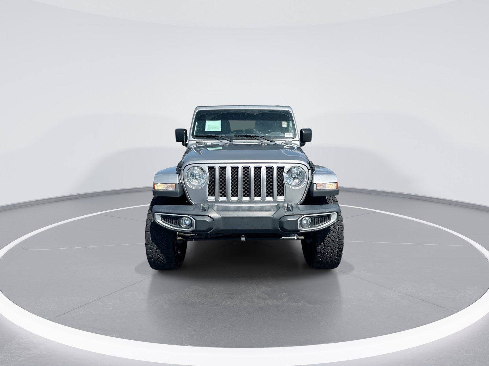 Used 2018 Jeep Wrangler Unlimited Sahara AWD/4WD image 3