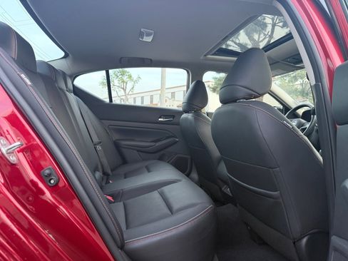 Used 2023 Nissan Altima 2.5 SR w/ SR Premium Package image 17