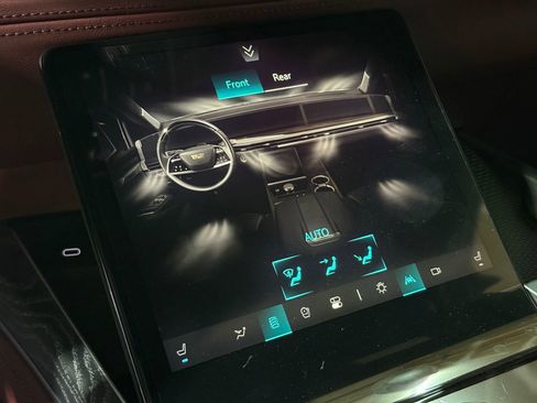 New 2026 Cadillac Escalade ESV Luxury w/ Touring Package image 18