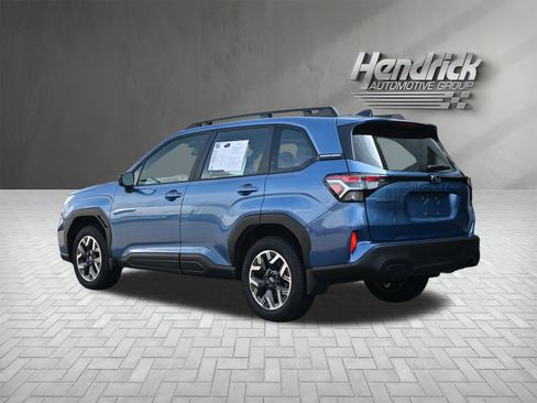 Certified 2025 Subaru Forester w/ Convenience Package #2 image 7