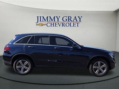 Used 2022 Mercedes-Benz GLC 300 image 2